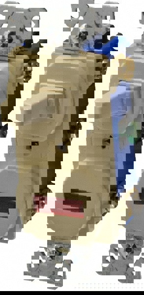 2 Pole, 120 VAC, 15 Amp, Flush Mounted, Combination Switch with Pilot Light